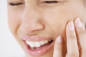 Болит зуб под временной пломбой